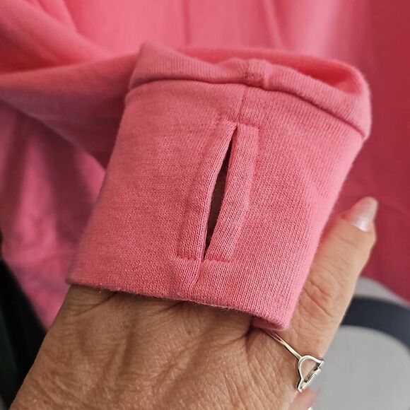 Forever 21 Sweatshirt. Longsleeve shirt with thumb hole. Pink, Size Large - Picture 5 of 8